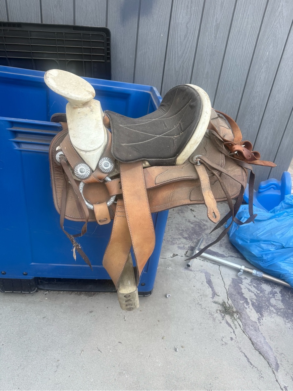 Brown Western Saddle with Black Seat - Unbranded